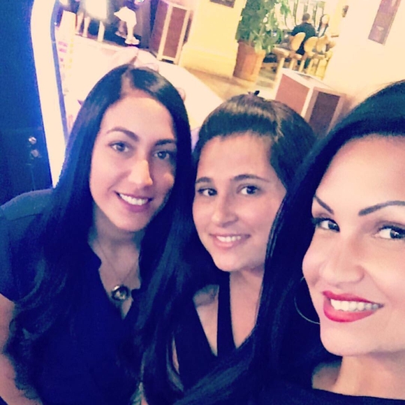 Meet your Posher, Jessica - Picture 1 of 1